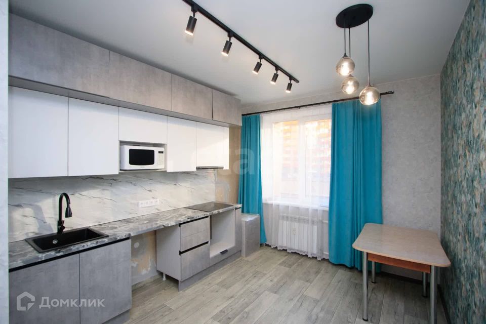 Продаётся 2-комнатная квартира, 64.7 м²