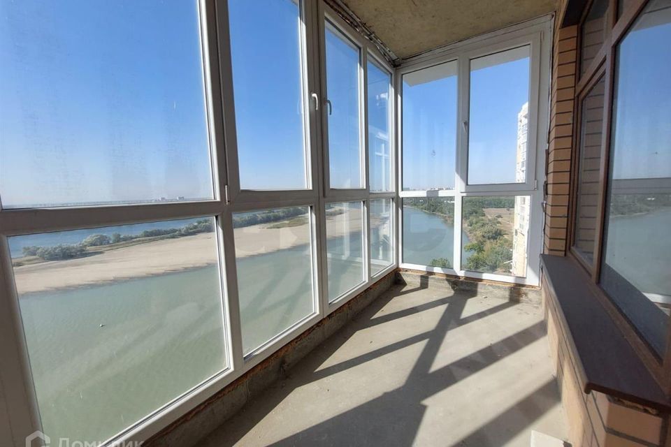 Продаётся 1-комнатная квартира, 62 м²