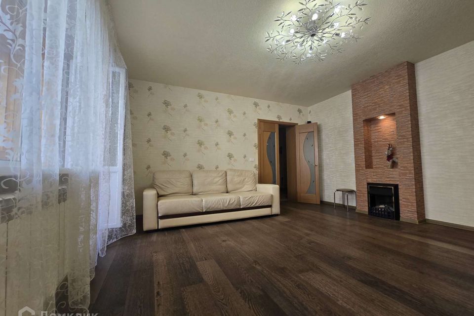 Продаётся 3-комнатная квартира, 101.2 м²