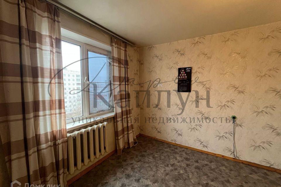 Продаётся 4-комнатная квартира, 105 м²