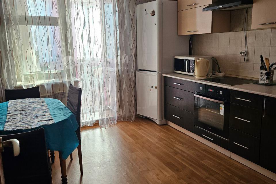 Сдаётся 1-комнатная квартира, 52 м²