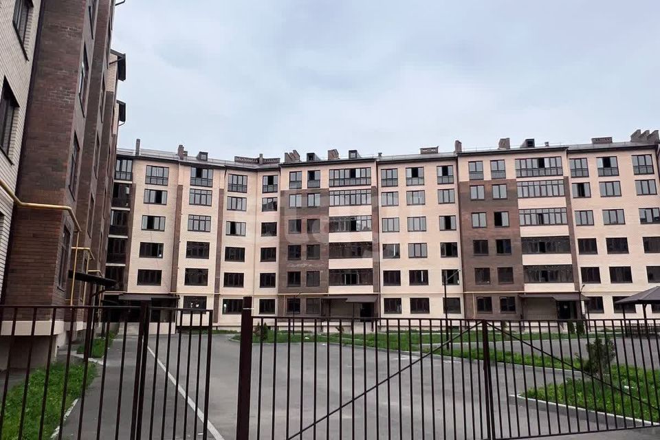Продаётся 1-комнатная квартира, 49.3 м²