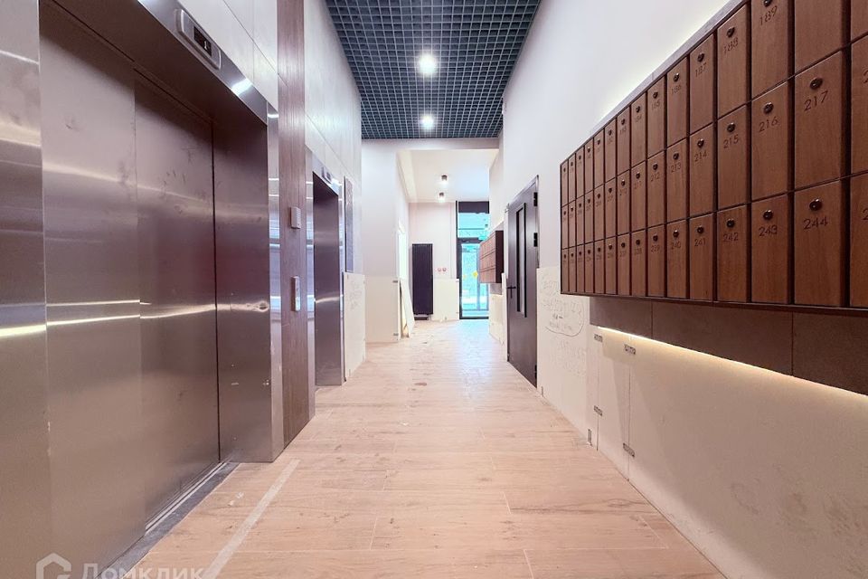Продаётся 1-комнатная квартира, 42 м²