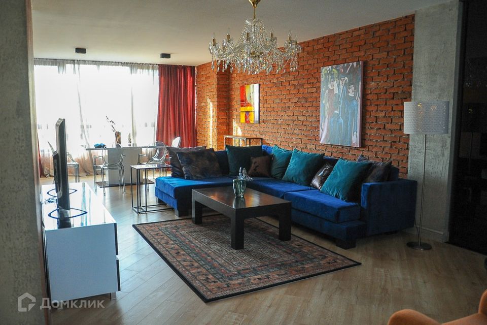 Продаётся 2-комнатная квартира, 91 м²