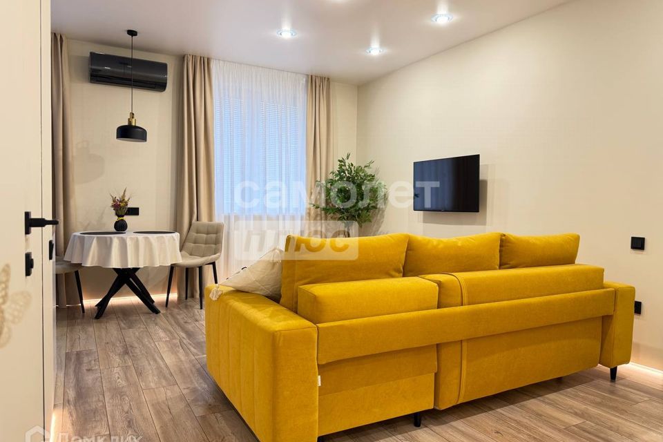 Сдаётся 2-комнатная квартира, 58 м²