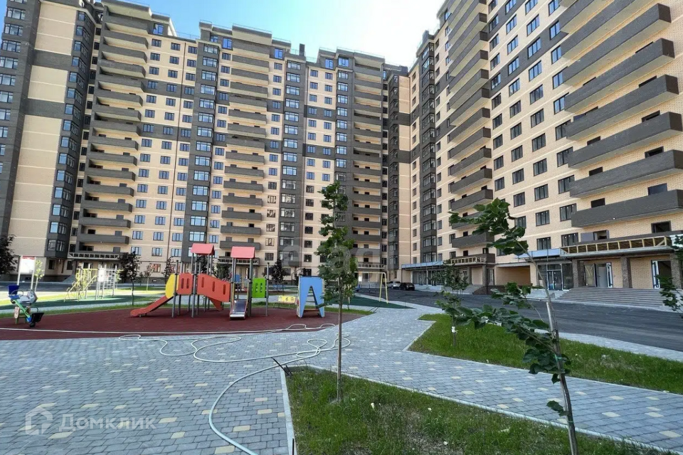 Продаётся 2-комнатная квартира, 67.4 м²