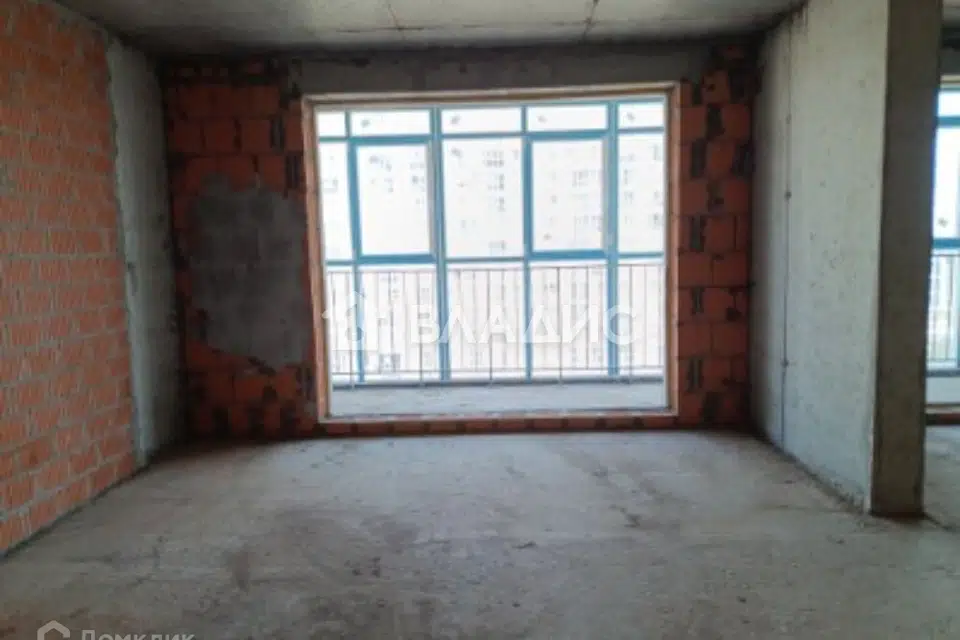 Продаётся 3-комнатная квартира, 105 м²