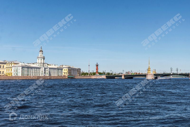 Продаётся 5-комнатная квартира, 296.3 м²