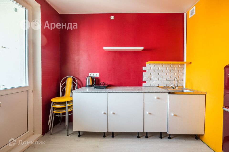Сдаётся 1-комнатная квартира, 42 м²