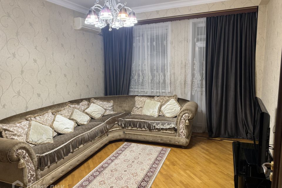 Продаётся 2-комнатная квартира, 77 м²