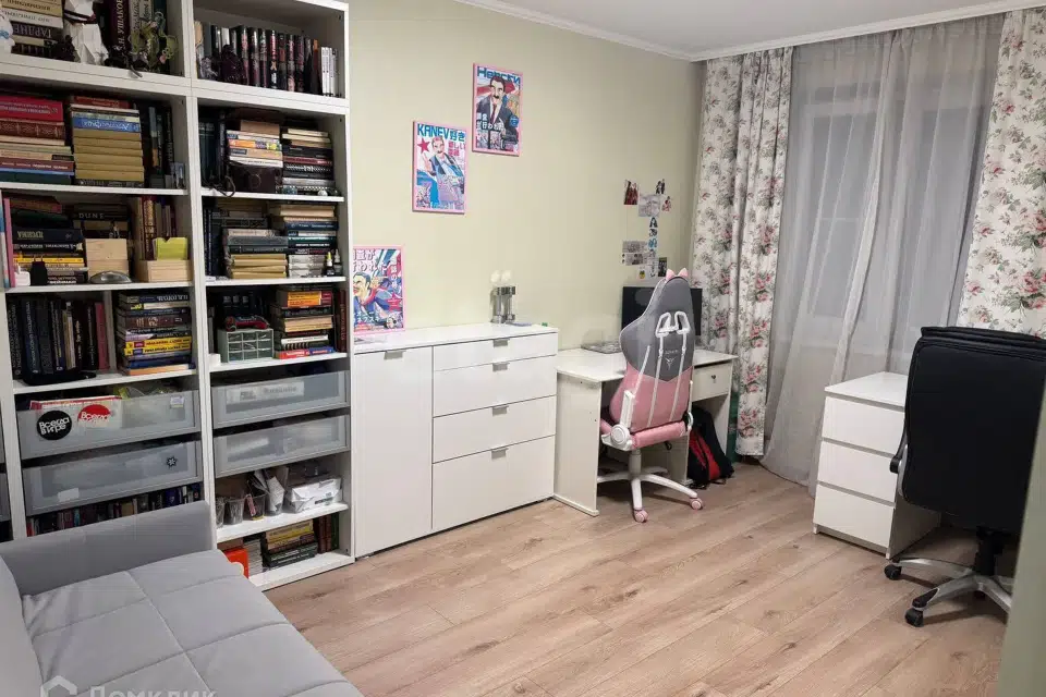 Продаётся 4-комнатная квартира, 92.6 м²