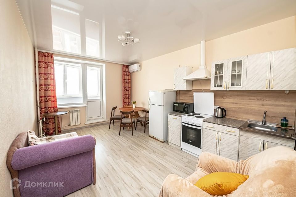 Продаётся 1-комнатная квартира, 42 м²