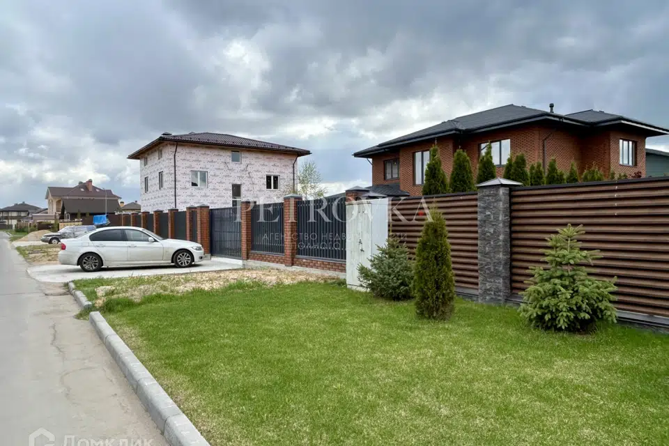 Продаётся 2-этажный дом, 250 м²