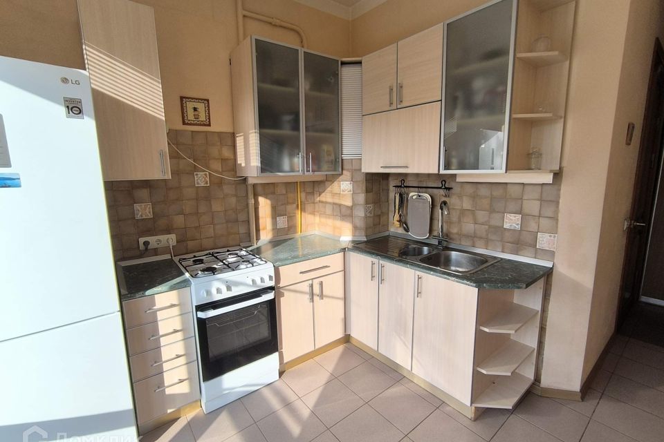 Сдаётся 2-комнатная квартира, 57 м²