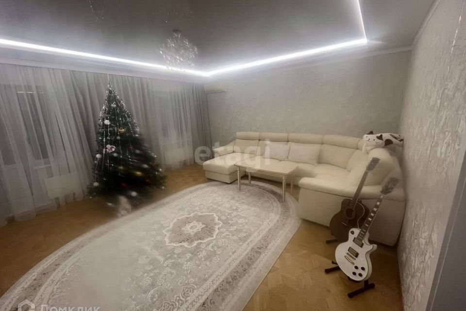 Продаётся 3-комнатная квартира, 98 м²