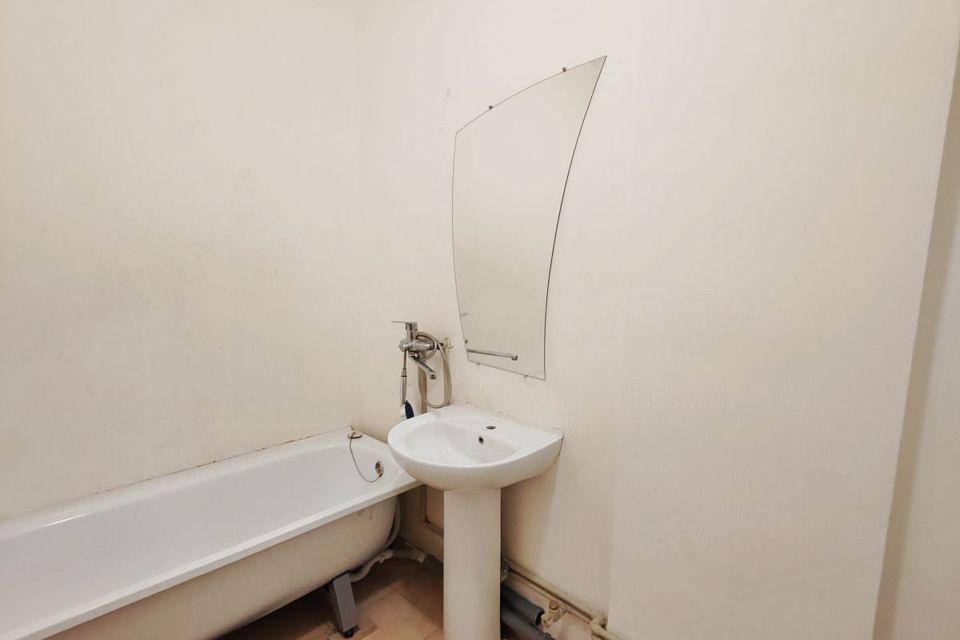 Продаётся 1-комнатная квартира, 58.9 м²