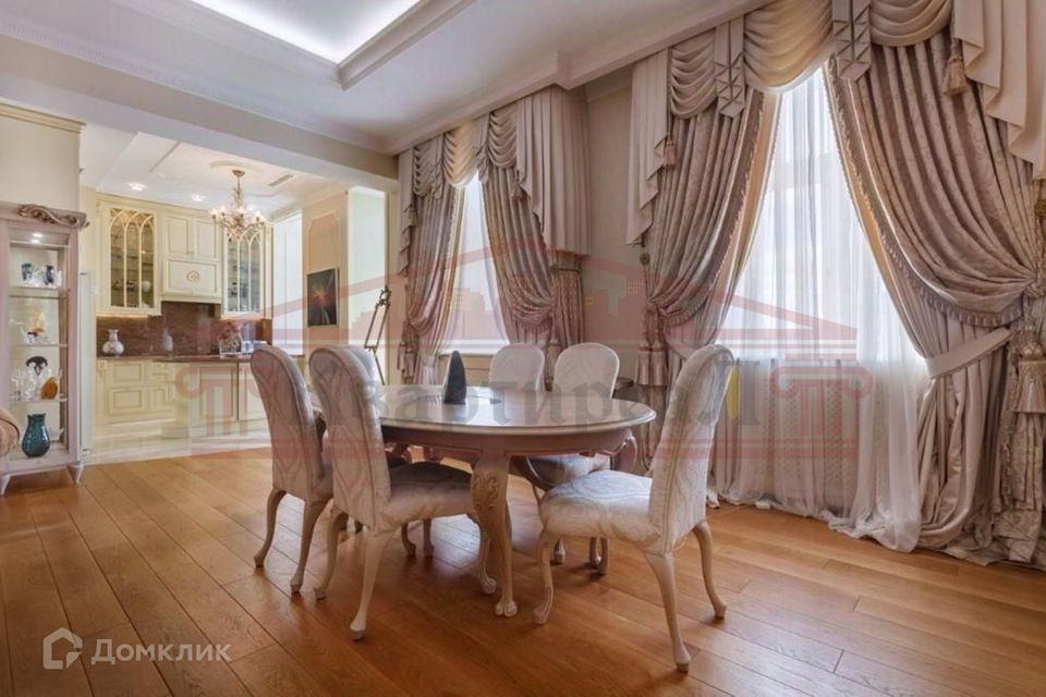 Сдаётся 3-комнатная квартира, 124 м²