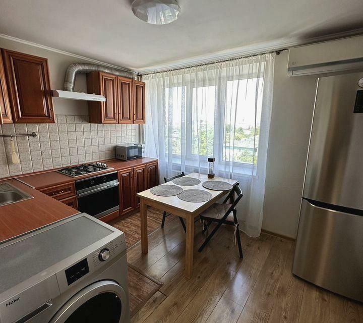 Сдаётся 1-комнатная квартира, 40 м²