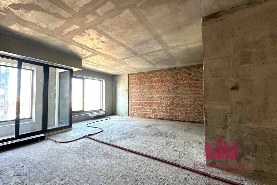 Продаётся 3-комнатная квартира, 133 м²