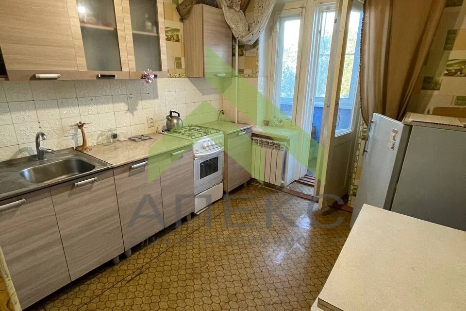 Продаётся 1-комнатная квартира, 37.2 м²