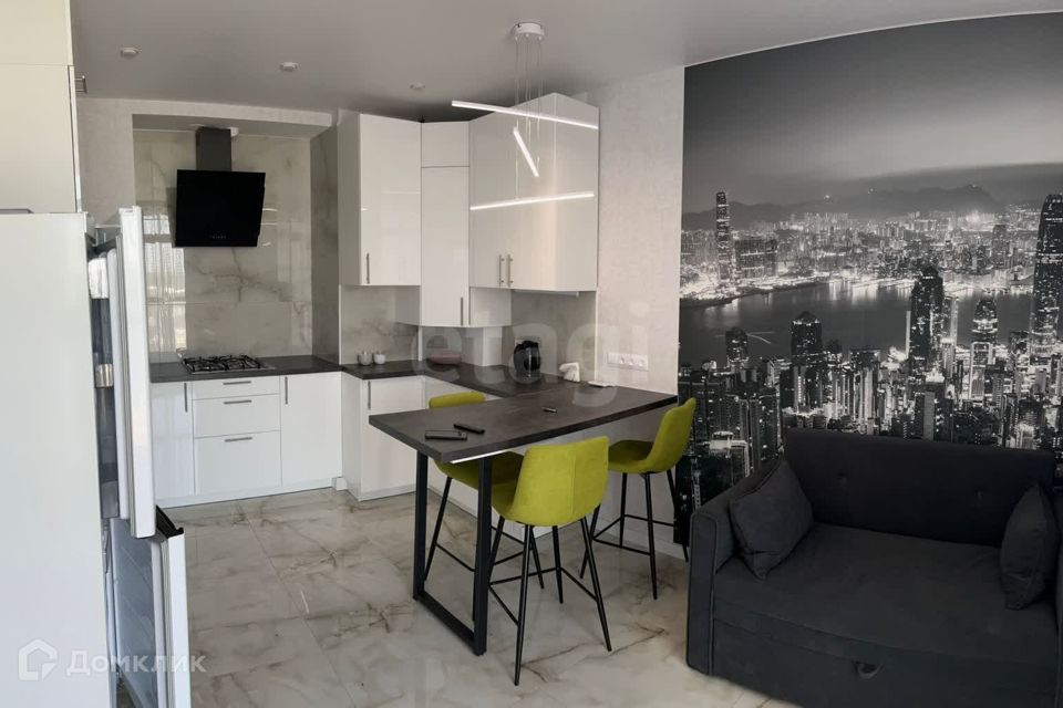 Продаётся 1-комнатная квартира, 42.2 м²