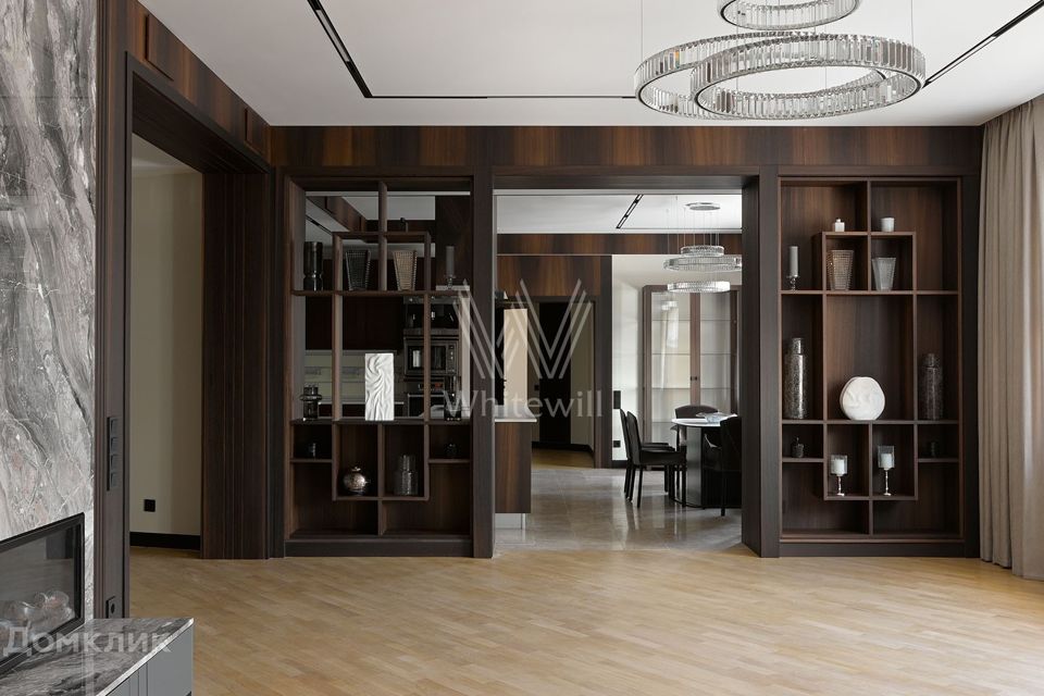 Сдаётся 4-комнатная квартира, 270 м²