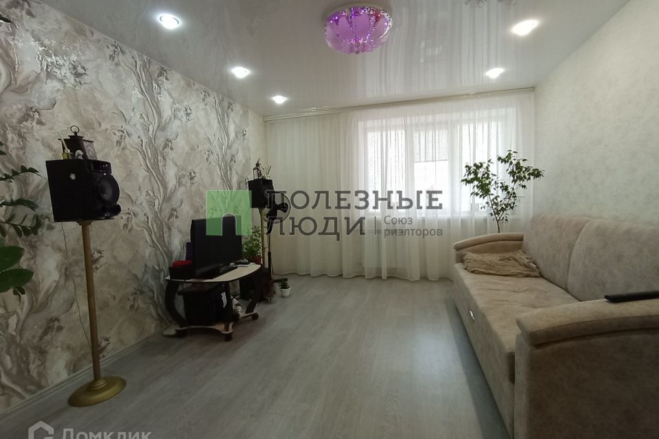 Продаётся 3-комнатная квартира, 59.5 м²