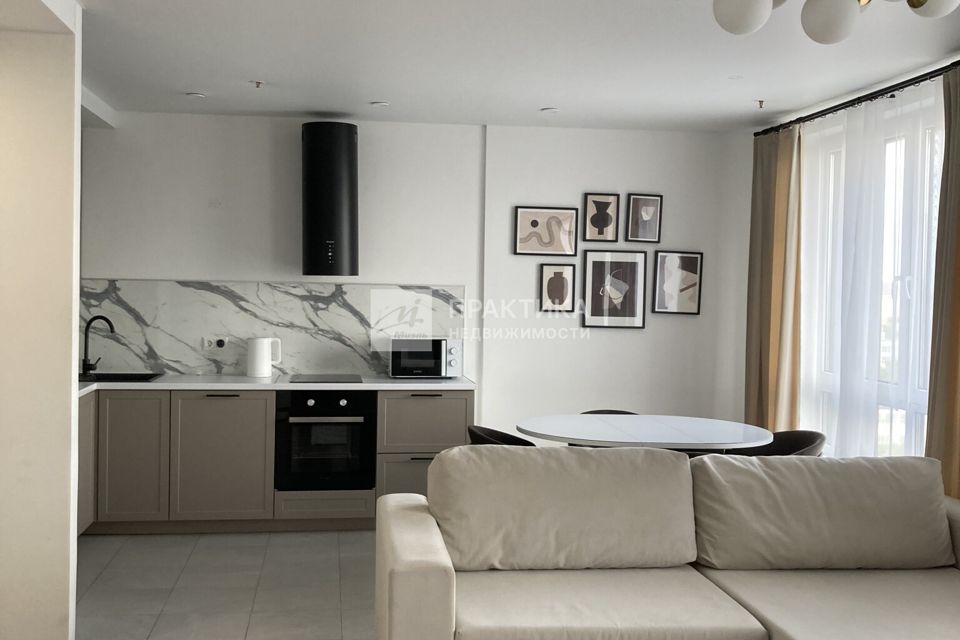 Сдаётся 2-комнатная квартира, 57 м²
