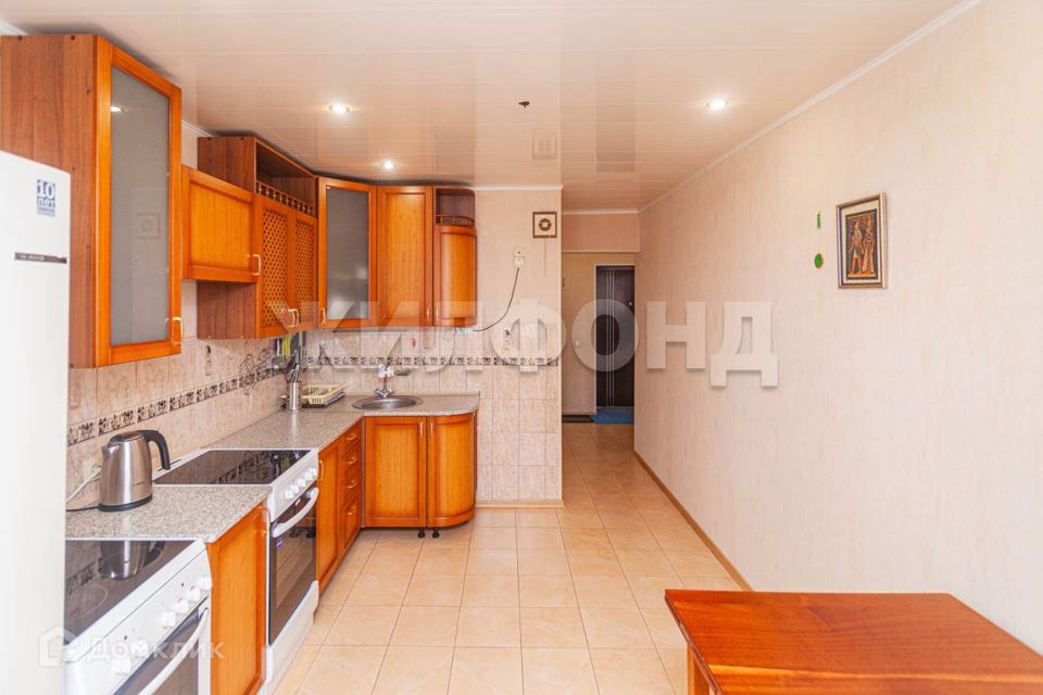 Продаётся 1-комнатная квартира, 42.8 м²