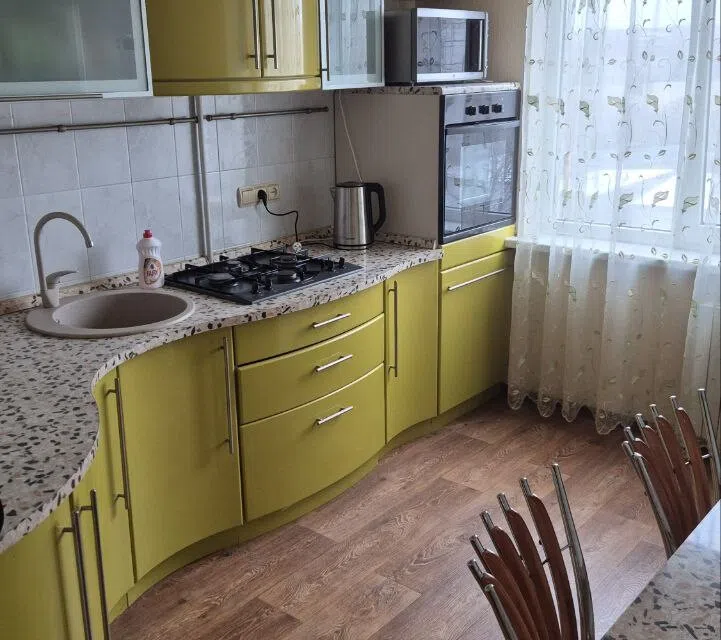 Сдаётся 3-комнатная квартира, 65 м²