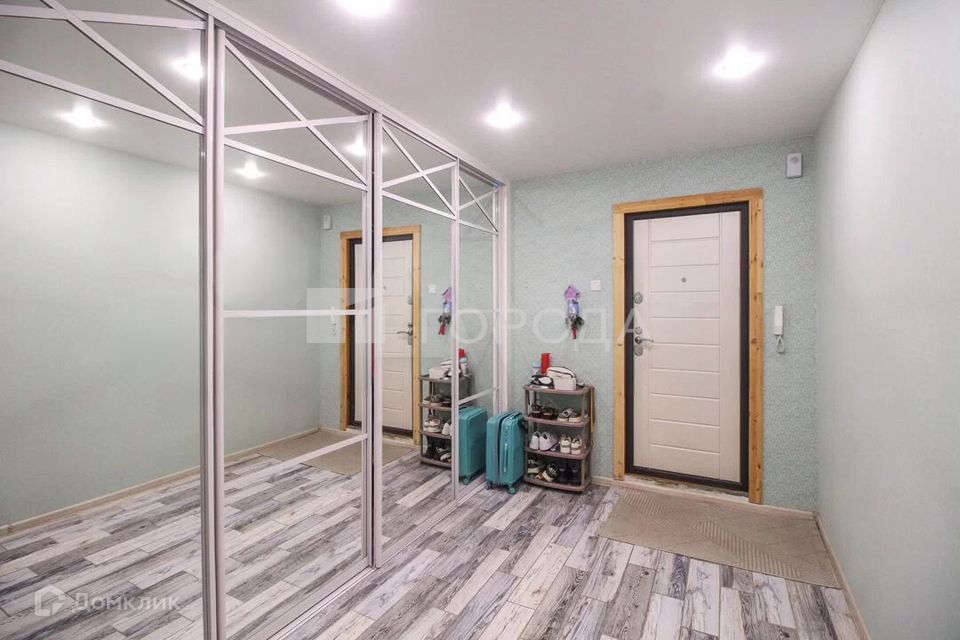 Продаётся 4-комнатная квартира, 89 м²