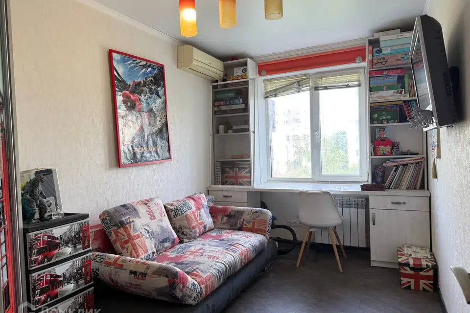Продаётся 3-комнатная квартира, 54.6 м²