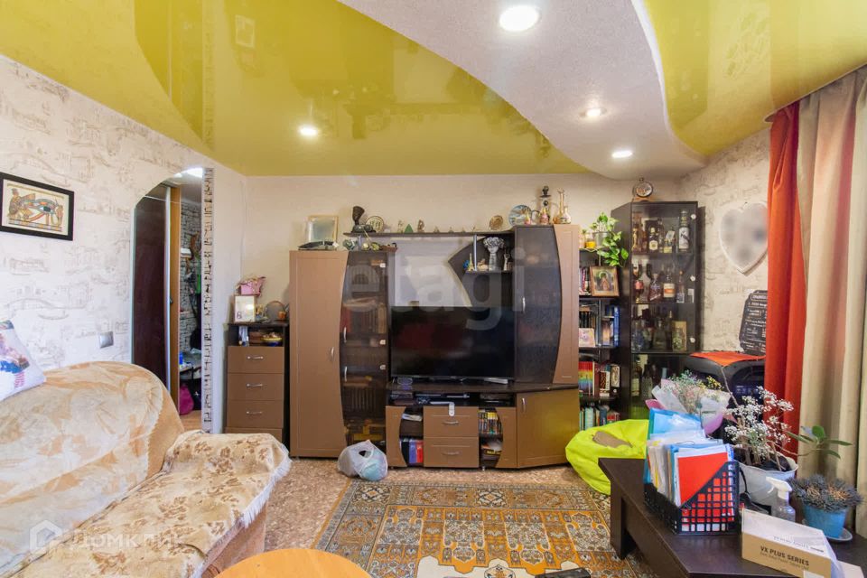 Продаётся 4-комнатная квартира, 62.5 м²