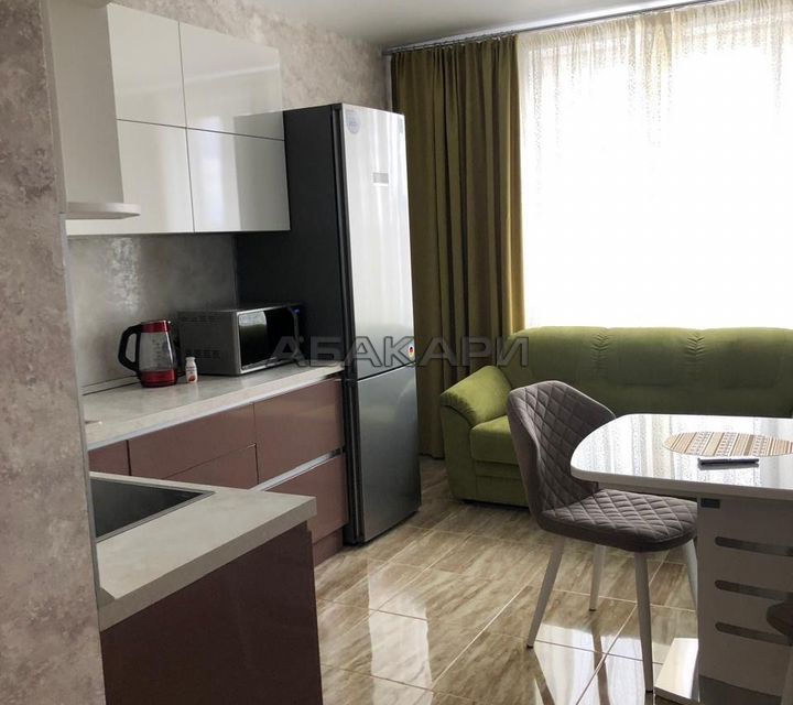 Сдаётся 1-комнатная квартира, 43 м²