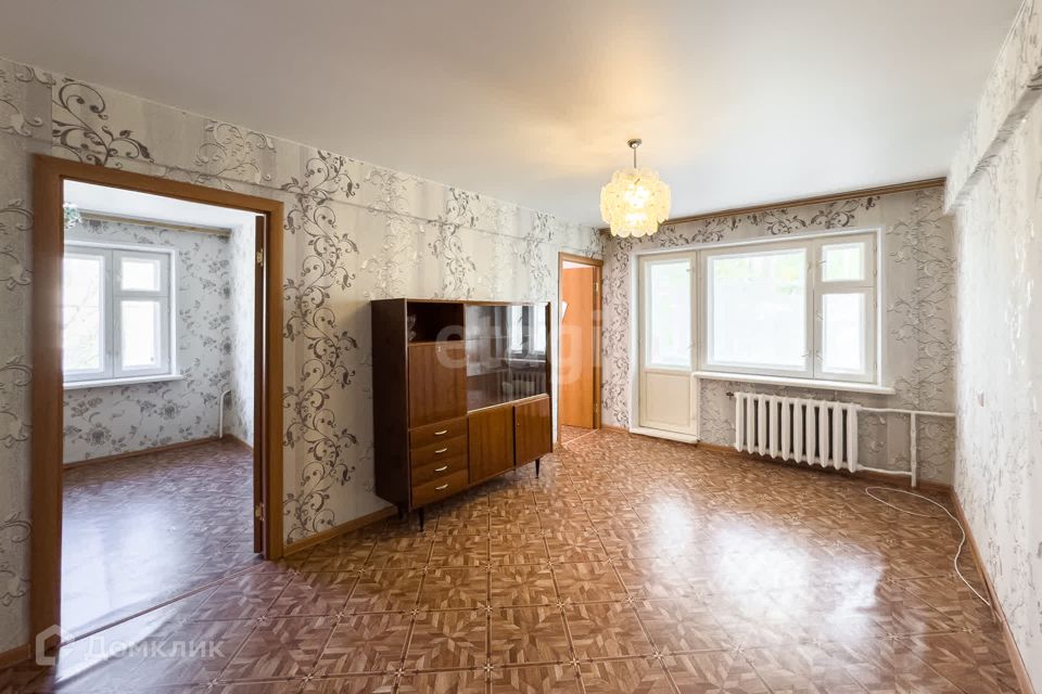 Продаётся 3-комнатная квартира, 48.2 м²