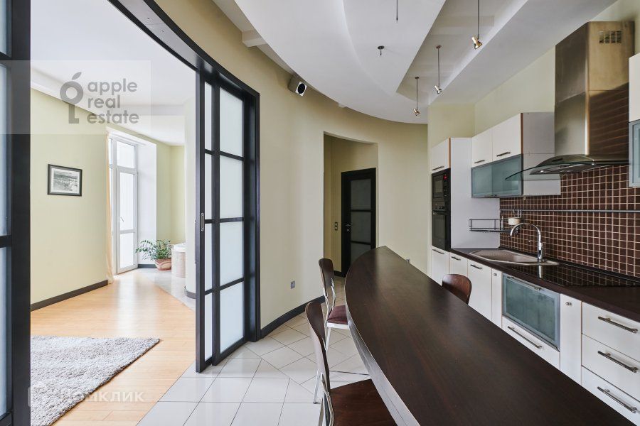 Продаётся 2-комнатная квартира, 77 м²
