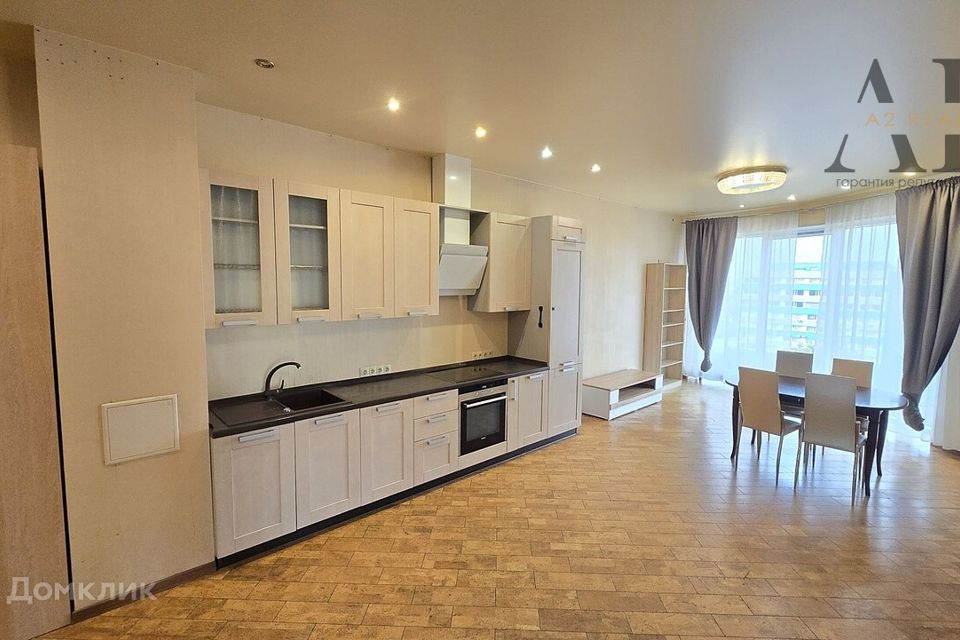 Продаётся 3-комнатная квартира, 100 м²