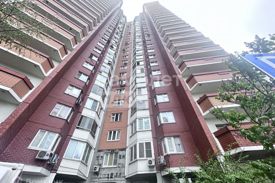 Продаётся 2-комнатная квартира, 72.4 м²