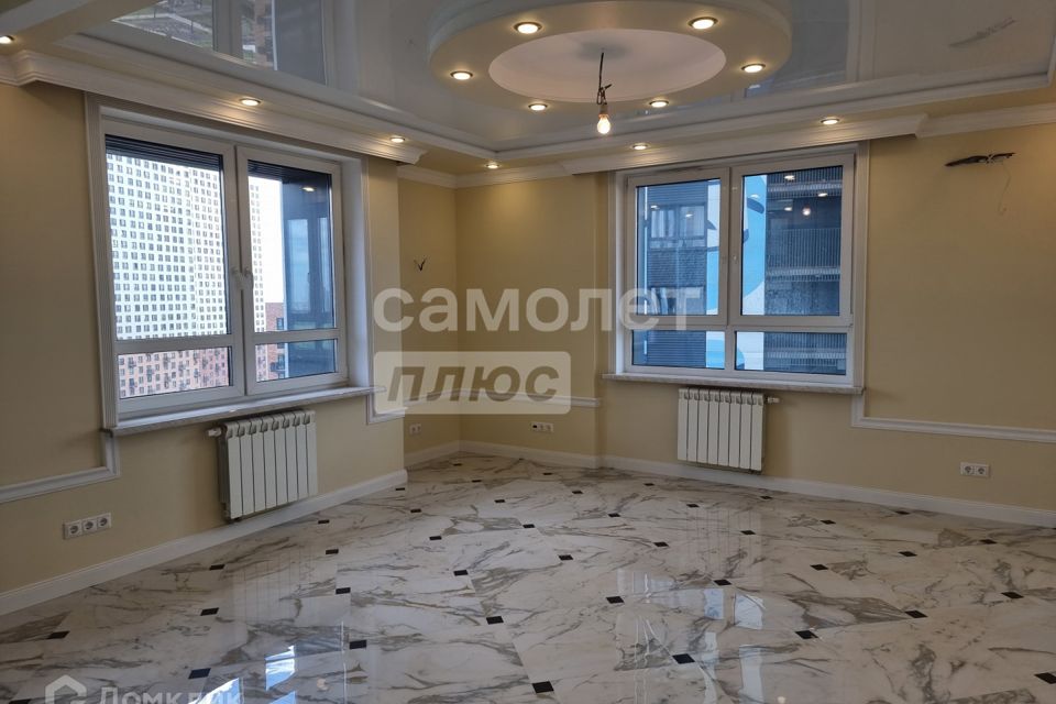 Продаётся 2-комнатная квартира, 60.8 м²