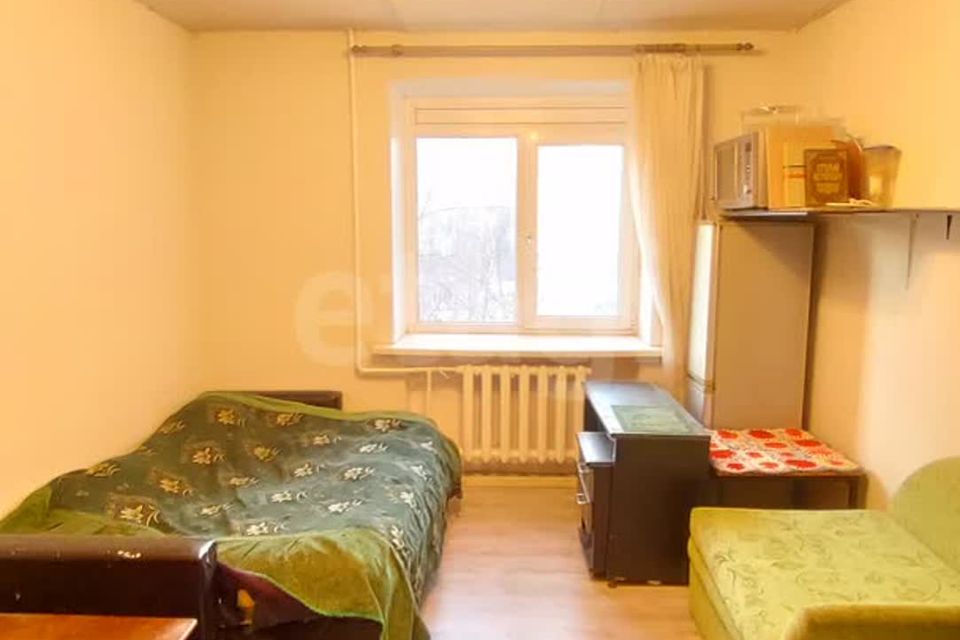 Продаётся комната в 8-комн. квартире, 13 м²