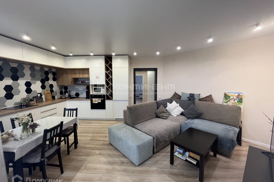 Продаётся 2-комнатная квартира, 62.87 м²