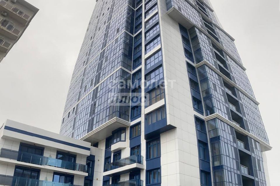 Продаётся 6-комнатная квартира, 230.3 м²