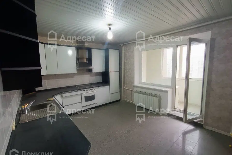 Продаётся 4-комнатная квартира, 123.7 м²