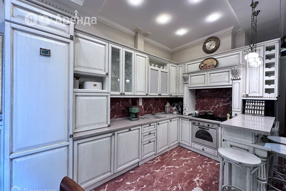 Сдаётся 4-комнатная квартира, 104 м²
