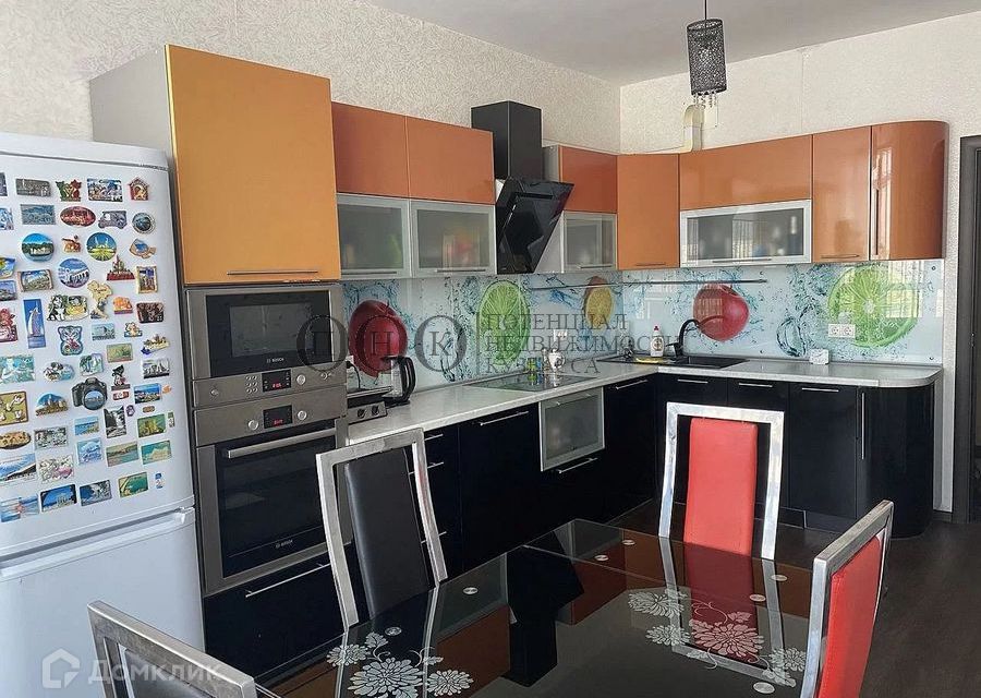Продаётся 3-комнатная квартира, 87 м²