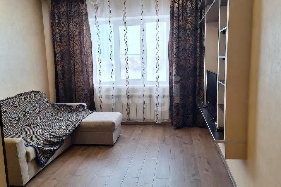 Продаётся 1-комнатная квартира, 43.2 м²