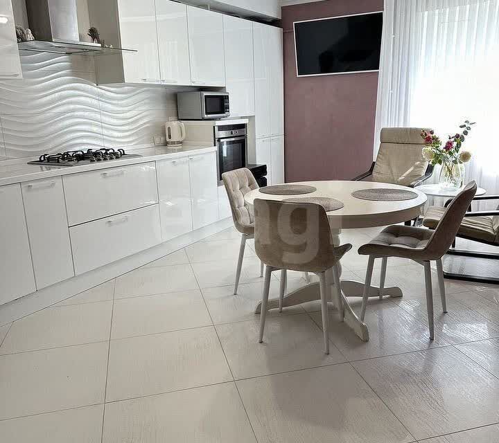 Продаётся 2-комнатная квартира, 68 м²