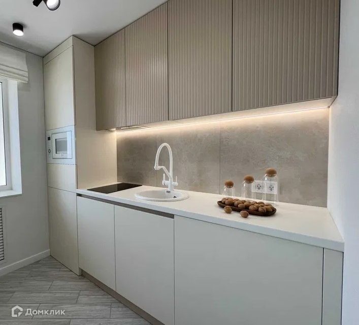 Сдаётся 1-комнатная квартира, 65 м²