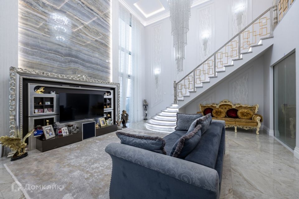 Продаётся 5-комнатная квартира, 185.5 м²