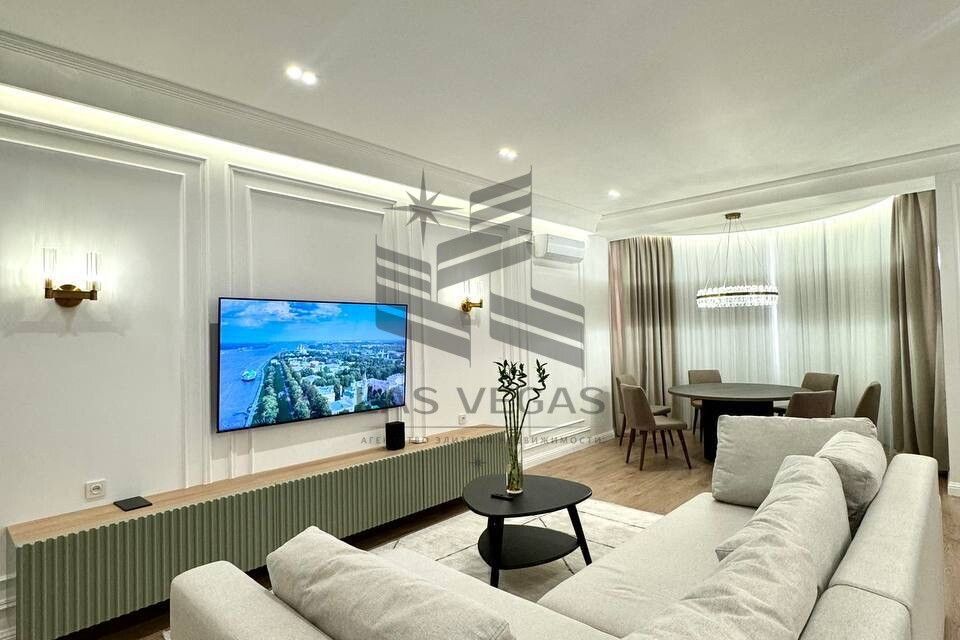 Сдаётся 3-комнатная квартира, 112 м²